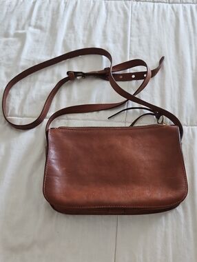 Madewell The Simple Brown Leather Crossbody Bag